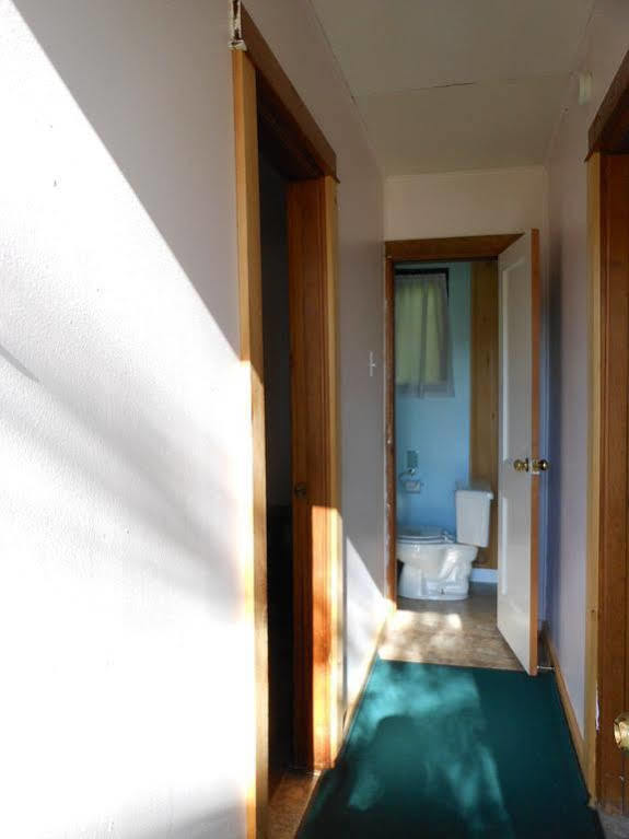 Katahdin Cabins Hotel Millinocket Екстериор снимка