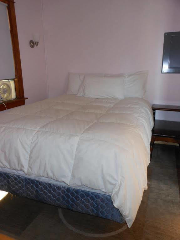 Katahdin Cabins Hotel Millinocket Екстериор снимка