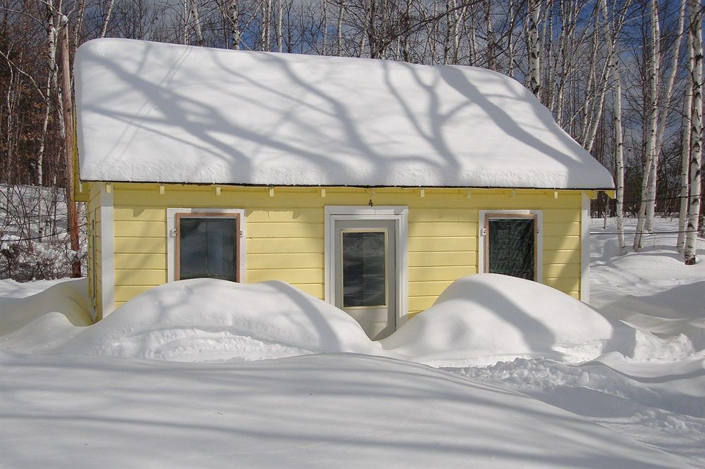 Katahdin Cabins Hotel Millinocket Екстериор снимка