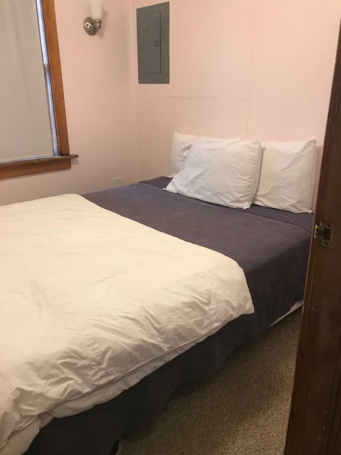 Katahdin Cabins Hotel Millinocket Екстериор снимка