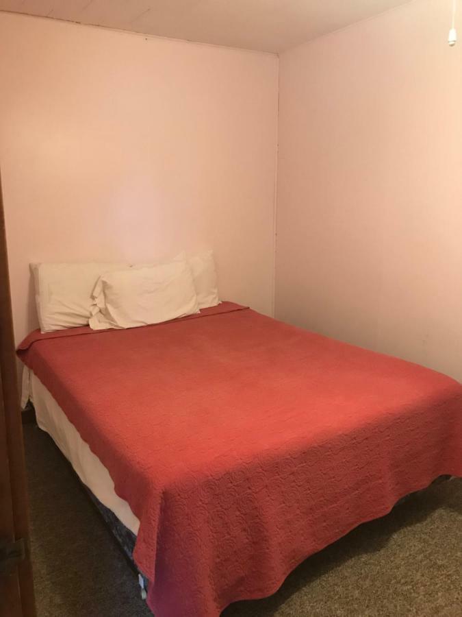 Katahdin Cabins Hotel Millinocket Екстериор снимка